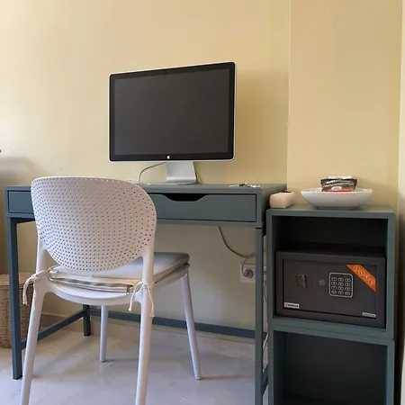 Work And Rest Away From Apartman Paterna