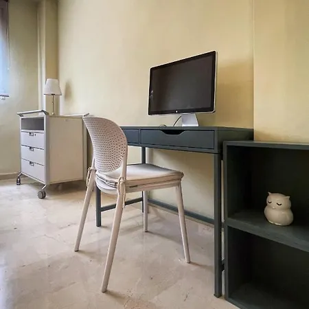 Work And Rest Away From Appartement Paterna