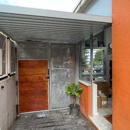 Work And Rest Away From Appartement *