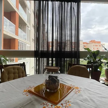 Work And Rest Away From Appartement *