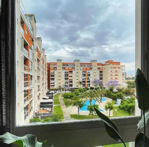 Work And Rest Away From Appartement *