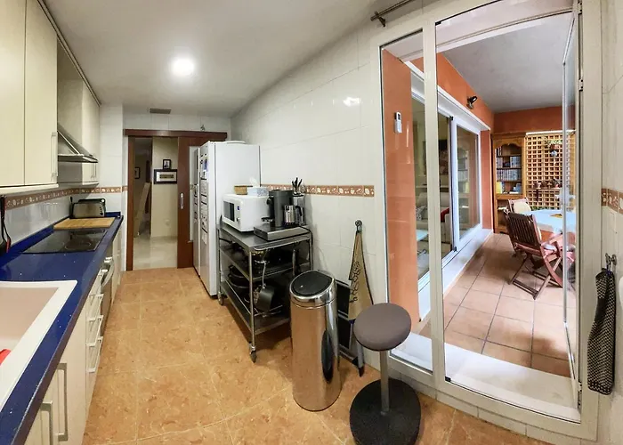 Work And Rest Away From Appartement Paterna